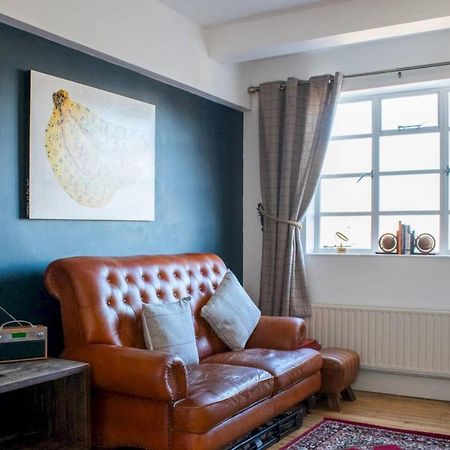 Beautifully Decorated Contemporary 2 Bedroom Flat London Bagian luar foto