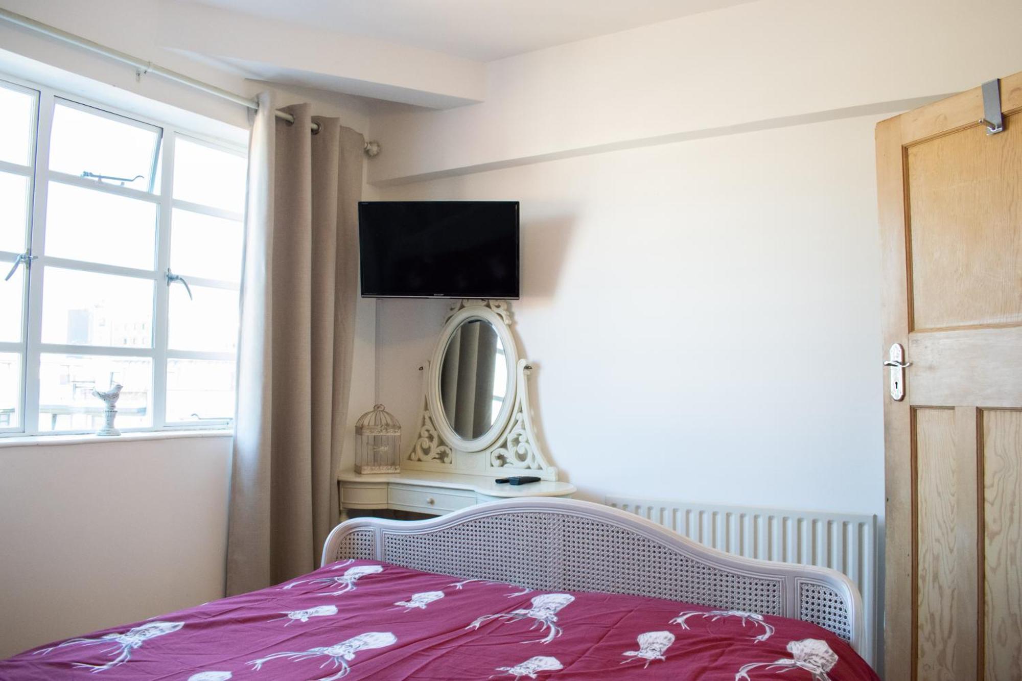 Beautifully Decorated Contemporary 2 Bedroom Flat London Bagian luar foto